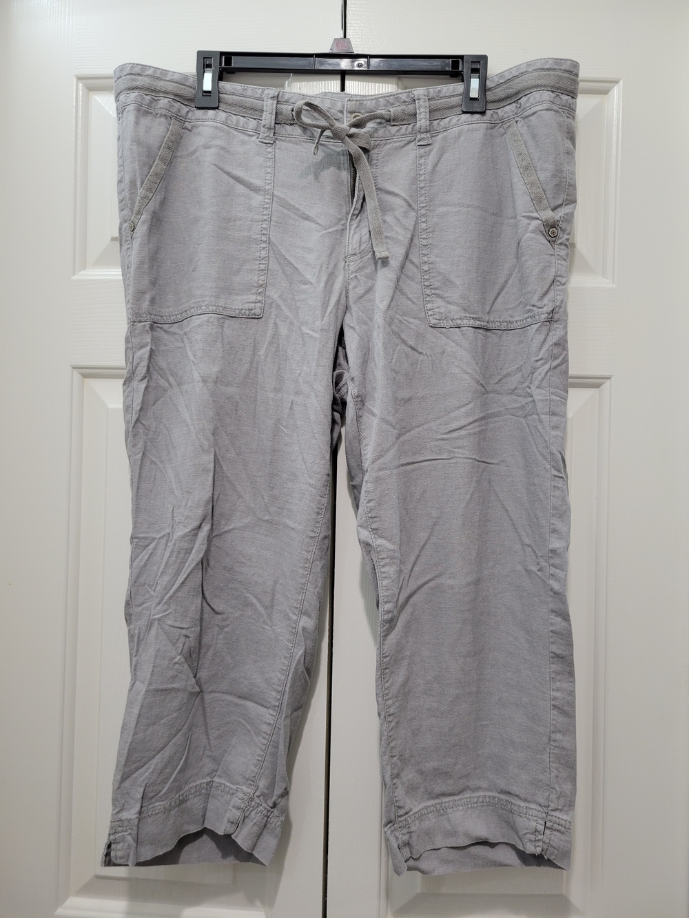 Sonoma Light Gray Capri Drawstring Pants